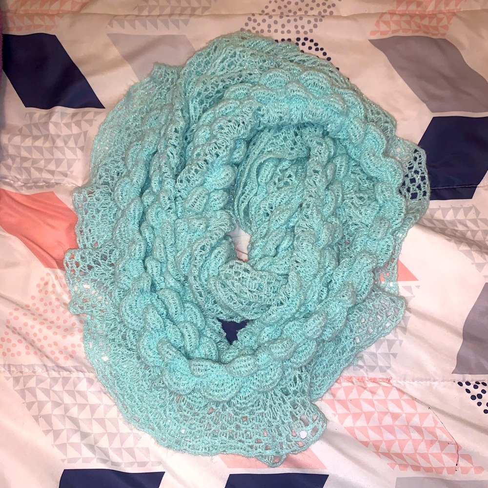 Infinity scarf